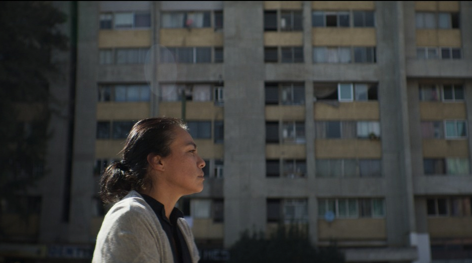 ‘El grosor del polvo’, de Jonathan Hernández y las ausencias cotidianas