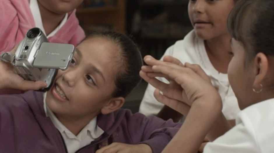 ‘Un día 28 de enero’, de César Uriarte: crecer entre el cine y la violencia