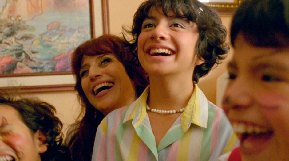‘Seis meses en el edificio rosa con azul’, de Bruno Santamaría Razo: esa memoria emocional que es el cine