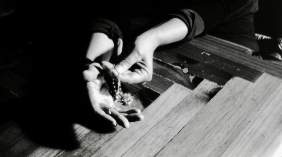 ‘Deshilando luz’, de Valentina Pelayo Atilano: una madre y una hija que tejen